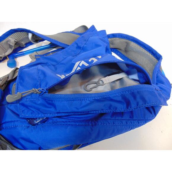 Camelbak Rogue Hydration Backpack Blue Cycling Running Hiking Water Bladder - Picture 7 of 10